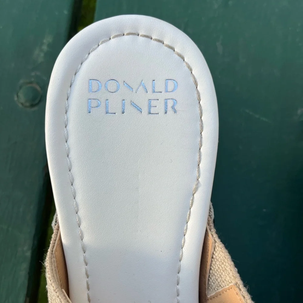 Donald Pliner Summera Tan Platform Sandals size 9
